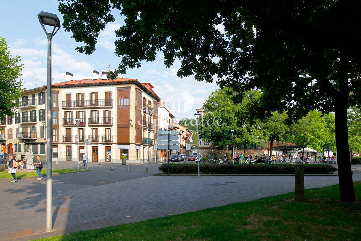 A ESTRENAR: ESPECTACULAR vivienda en Dúplex de tres dormitorios, dos...