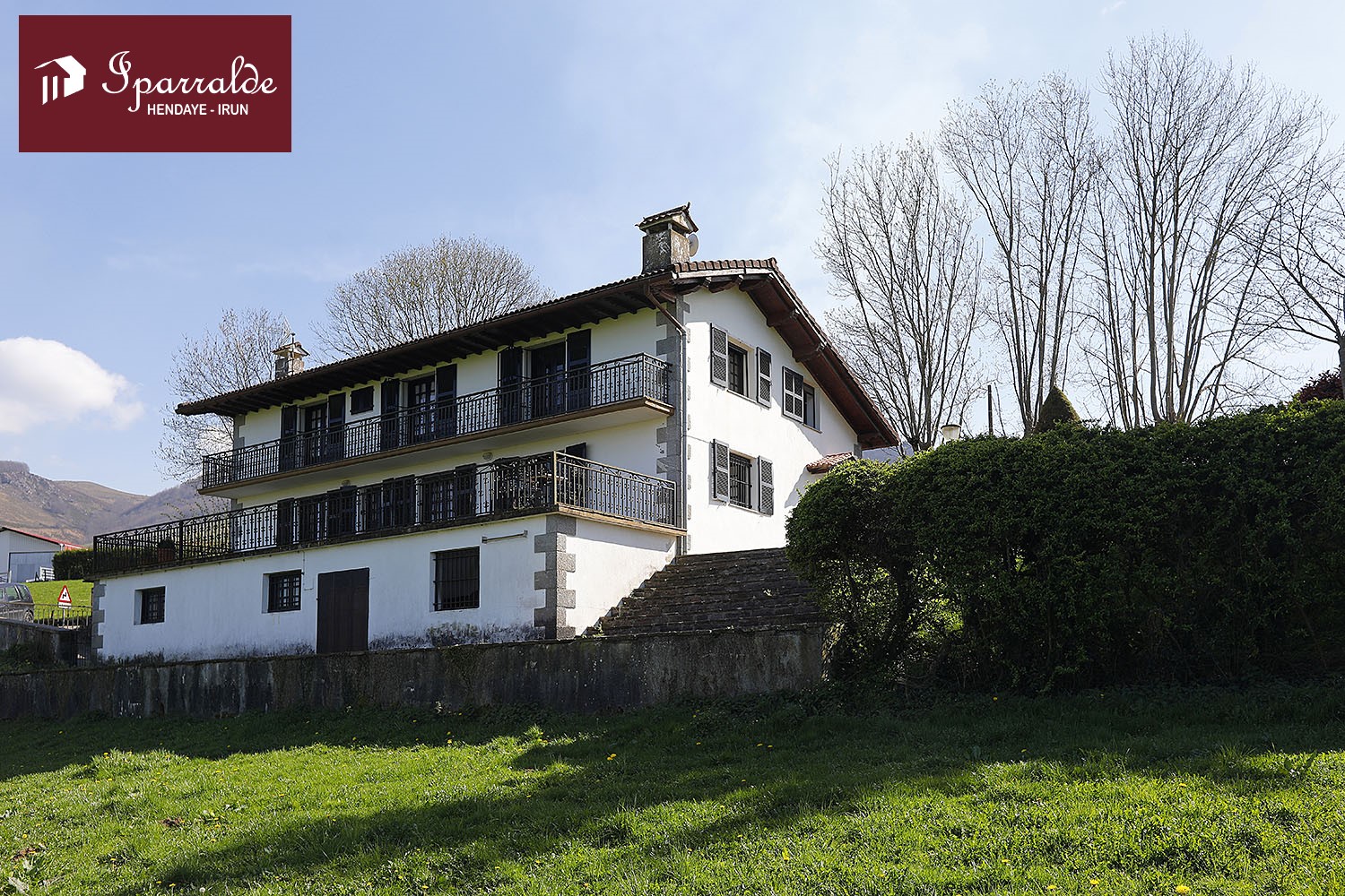 Magnifica casa con Jardín con increibles vistas al valle del Baztán