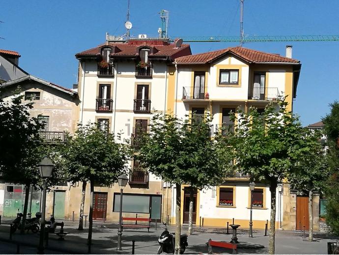 OBRA NUEVA en calle Santiago 10, junto a la parroquia.