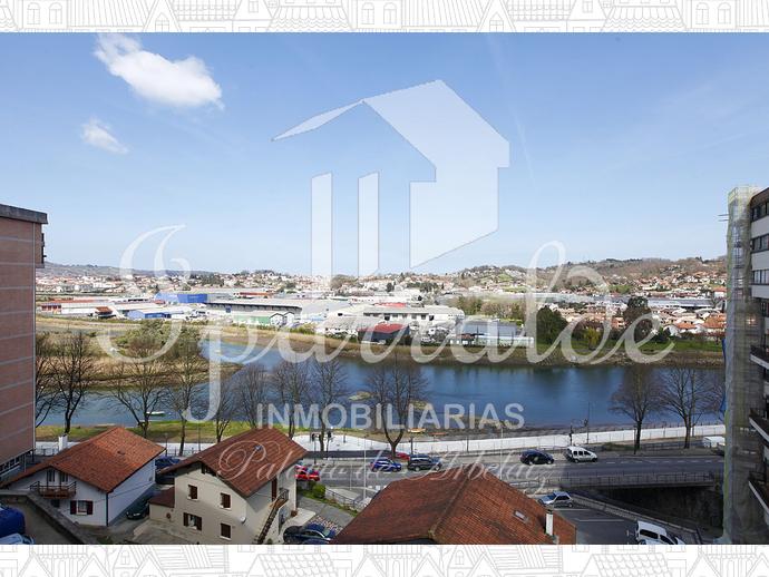 Piso completamente reformado de 2 habitaciones y hermoso balcón en A...