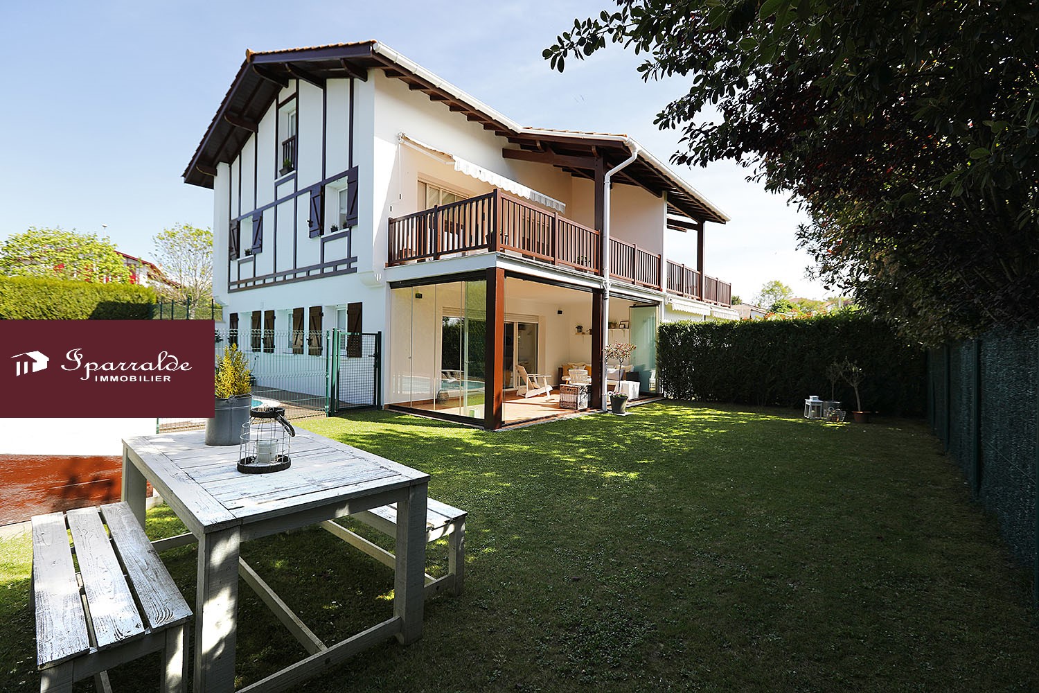 Villa de 4 habitaciones con Terraza, Jardin y Piscina en Hendaya a 15...