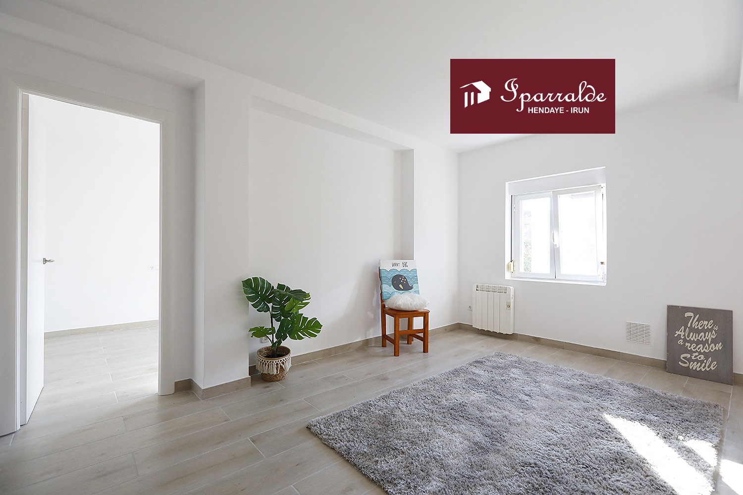 Bonita vivienda de dos habitaciones, situada en zona tranquila y cén...