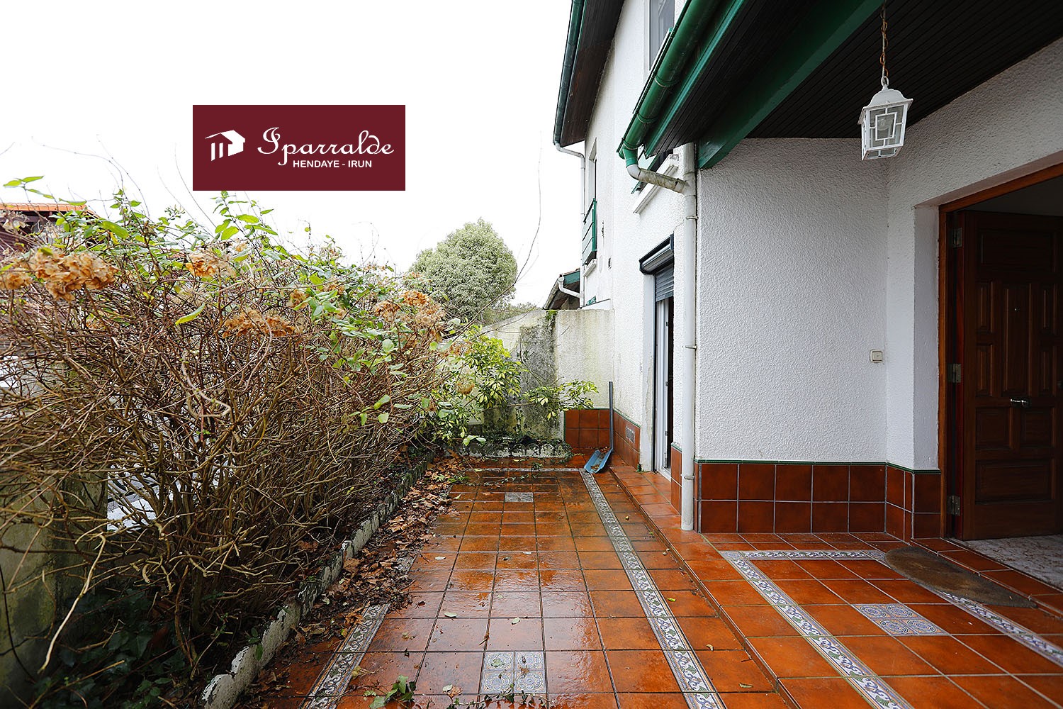 Preciosa Villa de 122 m2, Jardín y Terraza en zona residencial de He...