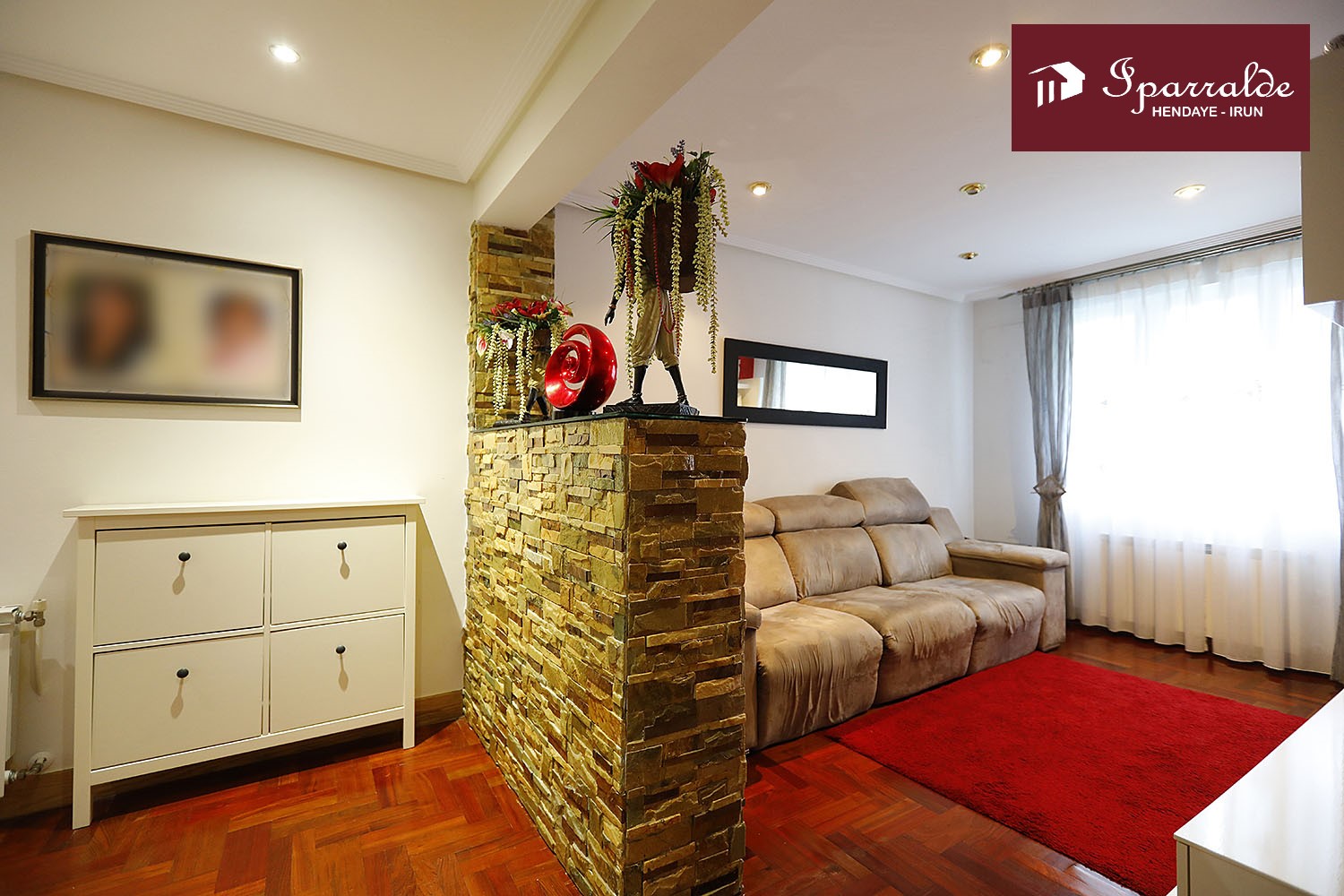 IMPECABLE vivienda de tres habitaciones, en zona céntrica de Irún