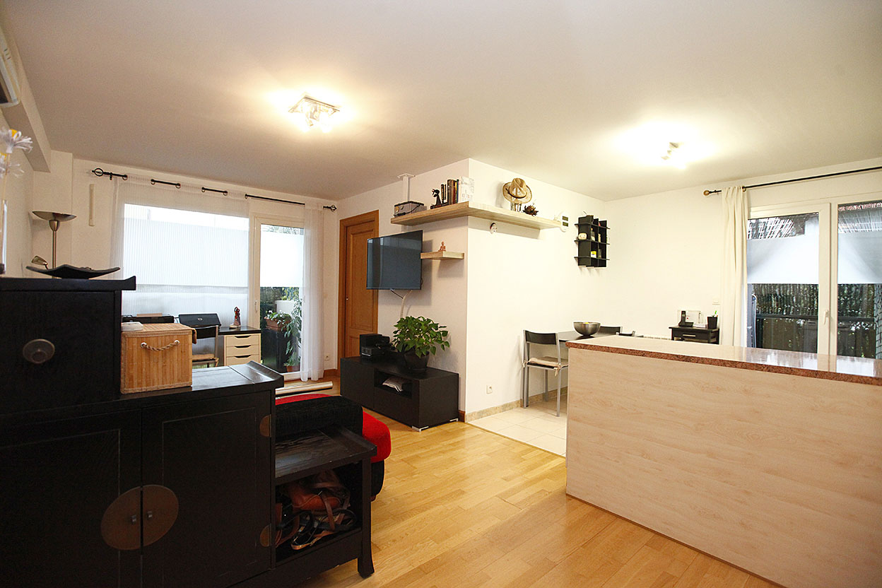 A la venta bonito piso de dos habitaciones con garaje  cerrado y boni...