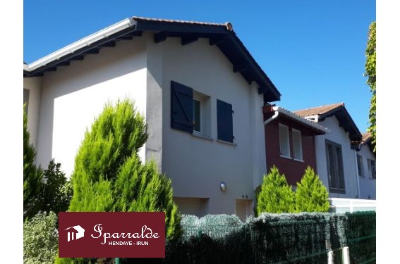 Bonito adosado de 2 habitaciones y Terraza en Hendaye (64)