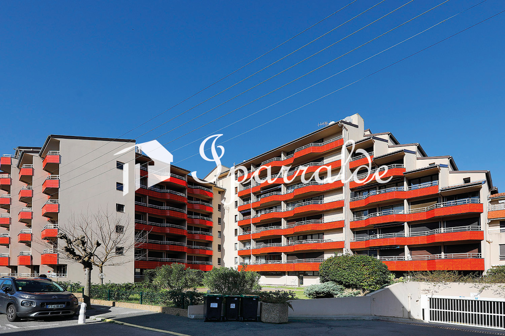PLAYA: Apartamento a pie de PLAYA– Bvd de la Mer, Hendaia. Orientación Sur. Reformado totalmente. Se vende amueblado.