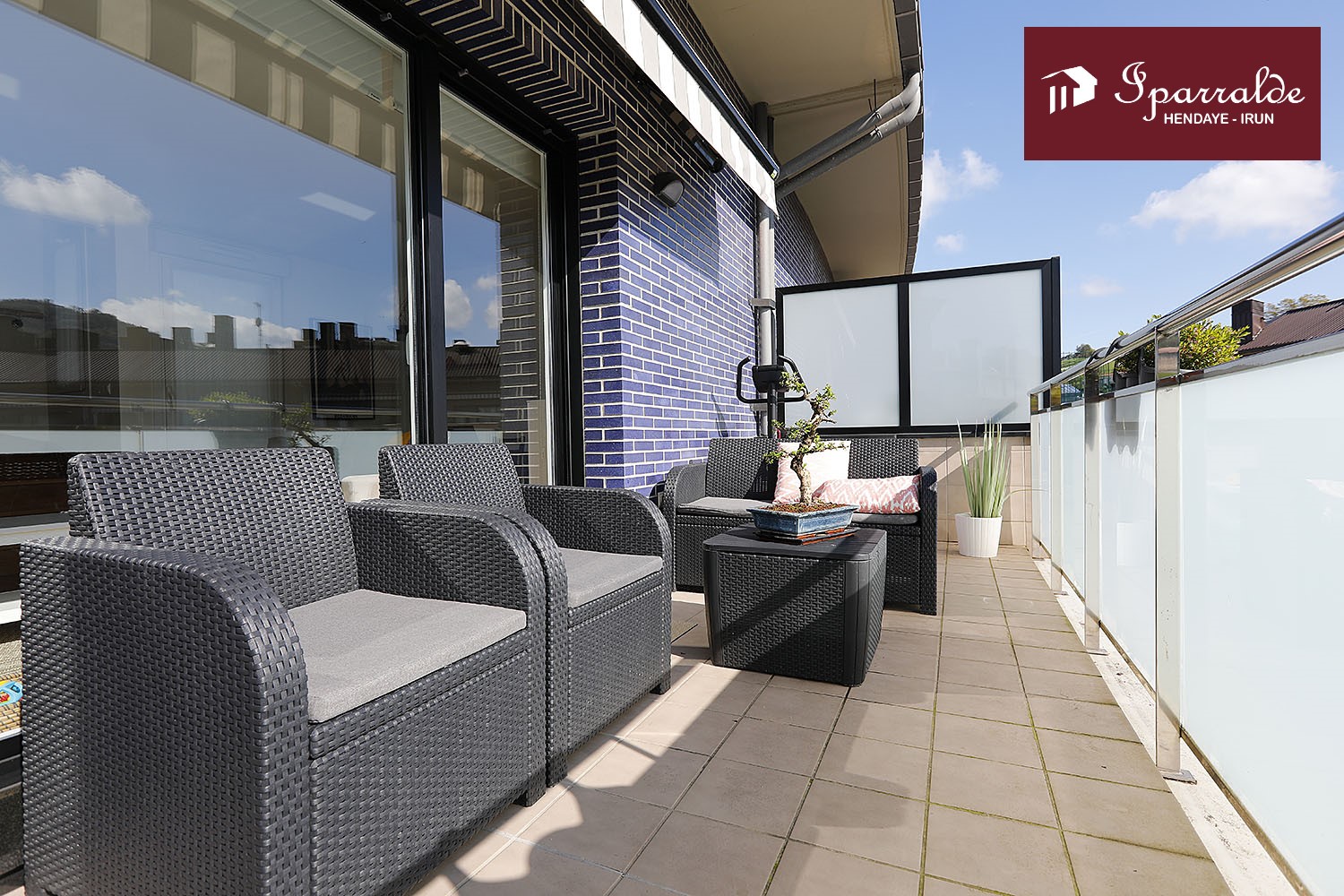 Fantástico dúplex de tres habitaciones, y terraza de 20 m2  en Palm...