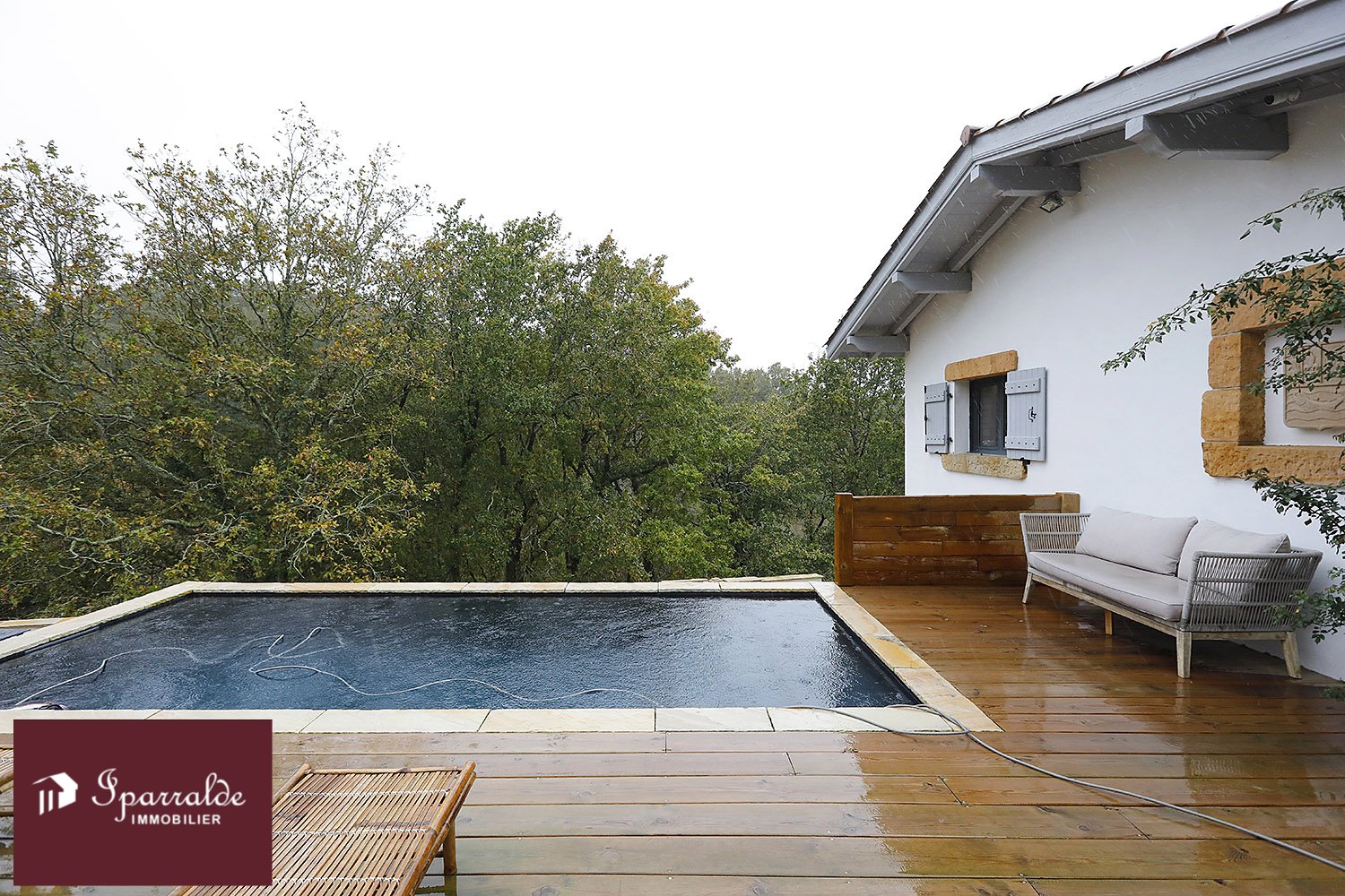Magnífica Villa Individual de 210 m2 con Piscina infiníta.