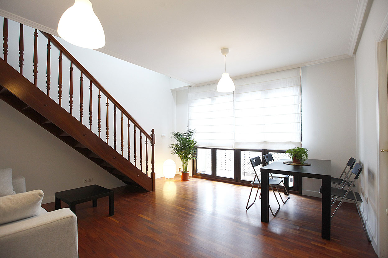 Coqueto piso reciente de 55 m2 , para entrar a vivir. Preciosas vista...