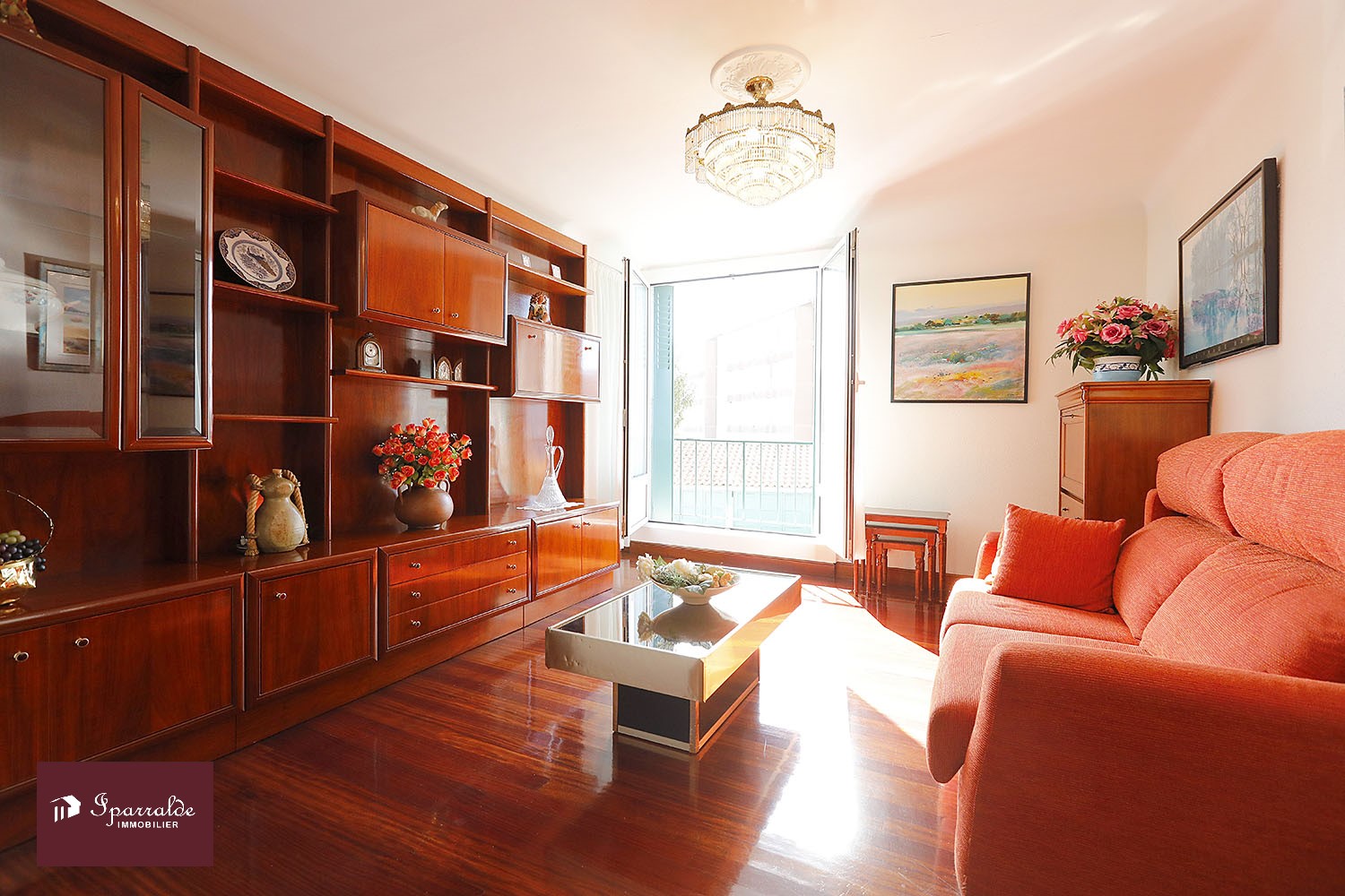 Piso de 56m2 en Hendaya (64) con balcón, trastero y garaje.