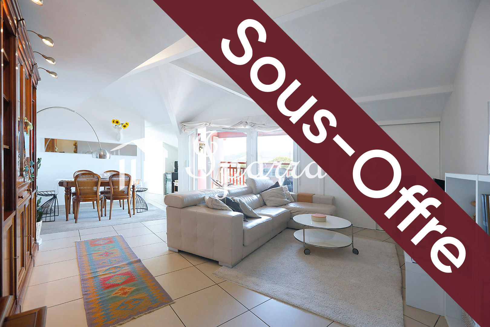En venta –Excepcional y  amplio piso de  2 habitaciones dobles en p...
