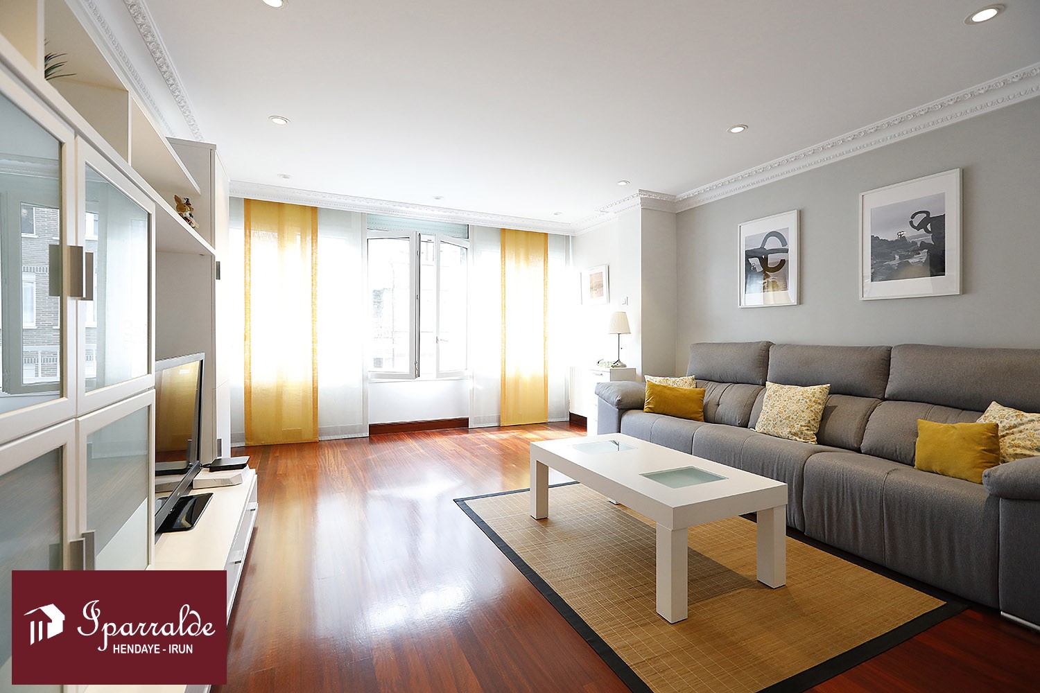 Impecable vivienda de 3 habitaciones en el barrio de Anaka